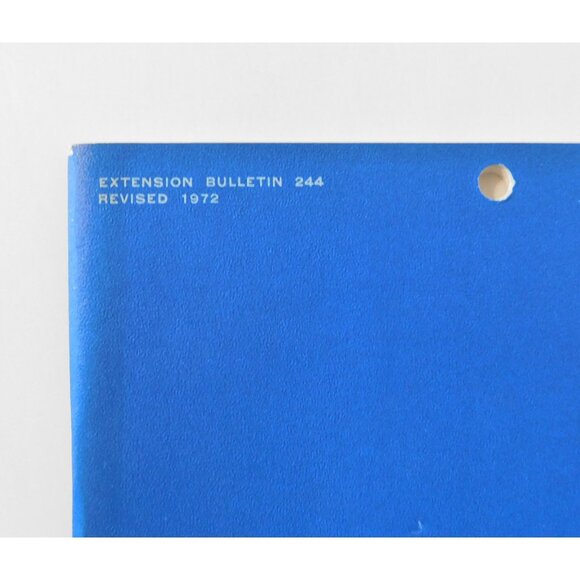 Freezing Foods For Home Use Univ of Minnesota Agricultural Ext. Revised 1972 - Picture 2 of 4